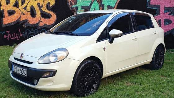 FIAT PUNTO 1.6 ESSENCE 16V FLEX 4P AUTOMATIZADO